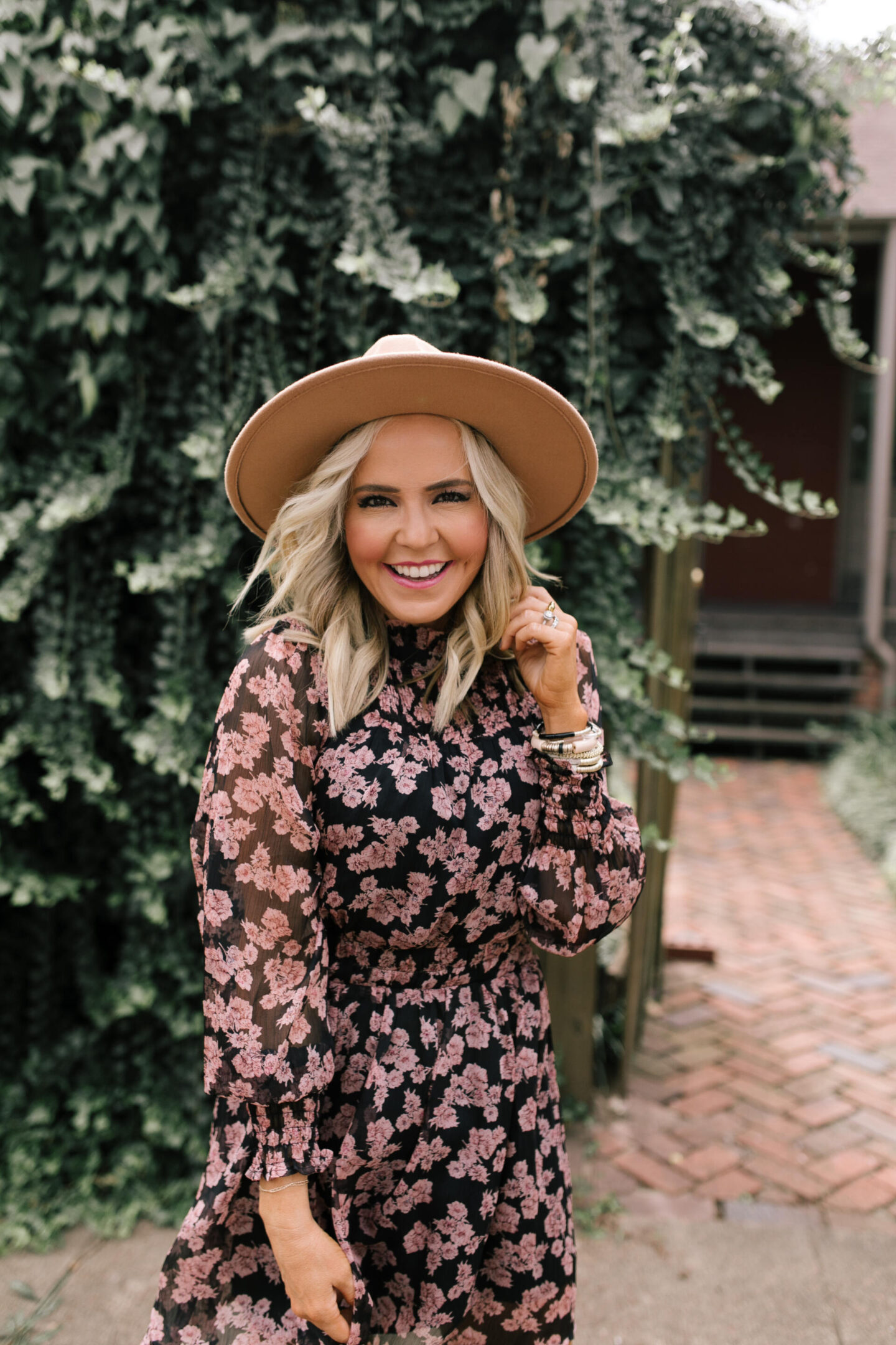 Hello Happiness x Avara collection by top Nashville fashion blog, Hello Happiness.