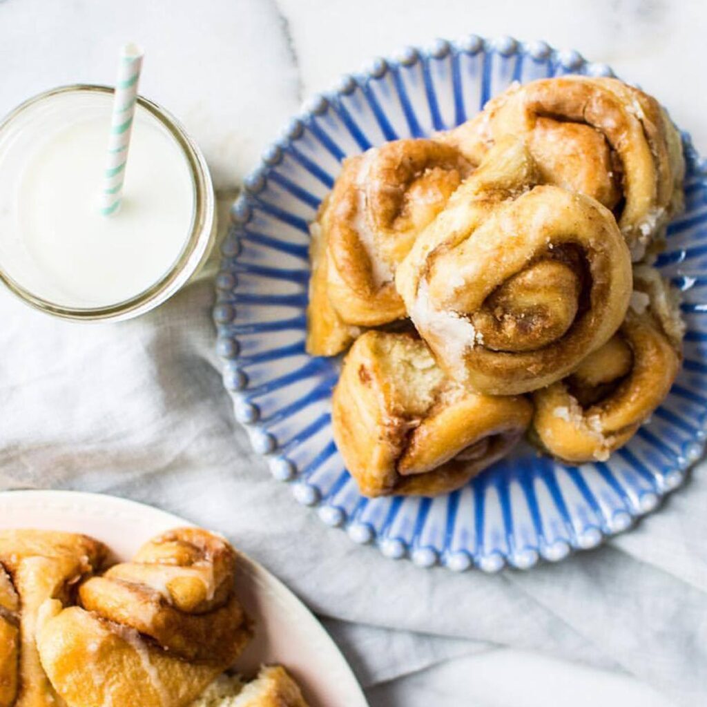 How to Support Small Business: image of cinnamon rolls from Roro's Baking company. 
